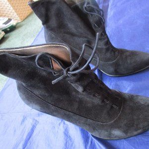 CALVIN KLEIN BLACK SUEDE HIGH HEEL ANKLE BOOT--SIZE 8.5 M